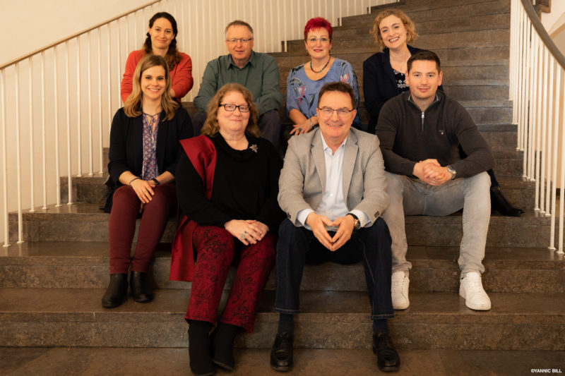 Gruppenbild der Geschäftsstelle der SPD-Fraktion mit allen Mitarbeitern, Stand März 2020